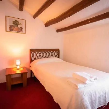 Holiday home Mas Halcon Useras